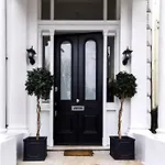 Leyla\'S Stunning London Home