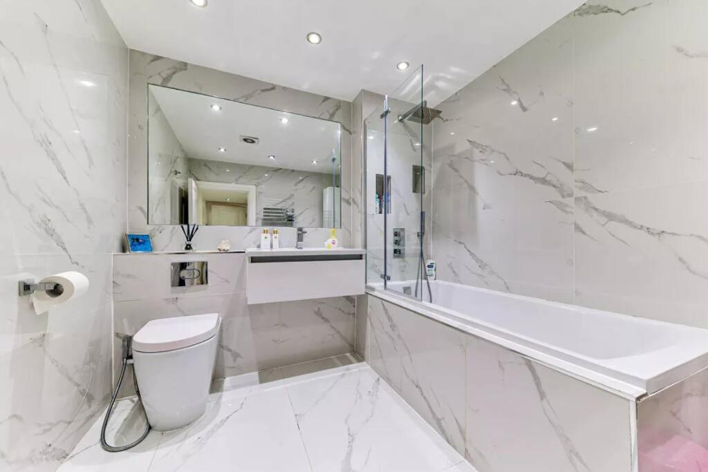 Leyla's Stunning Appartamento Londra